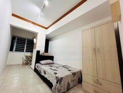 Pine Grove (D21), Condominium #455817631